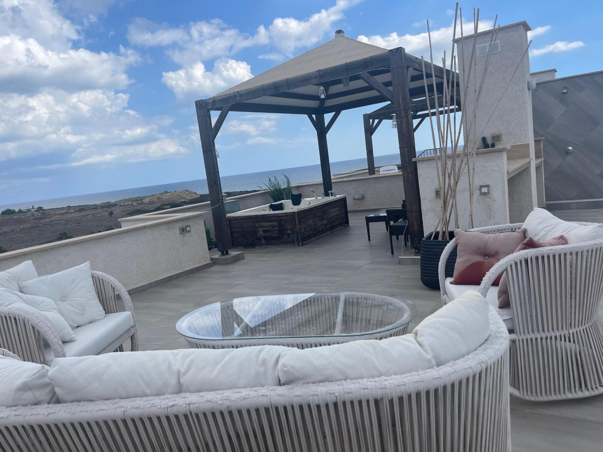 Relaxing Penthouse Suites By The Sea Vokolidha Exteriér fotografie