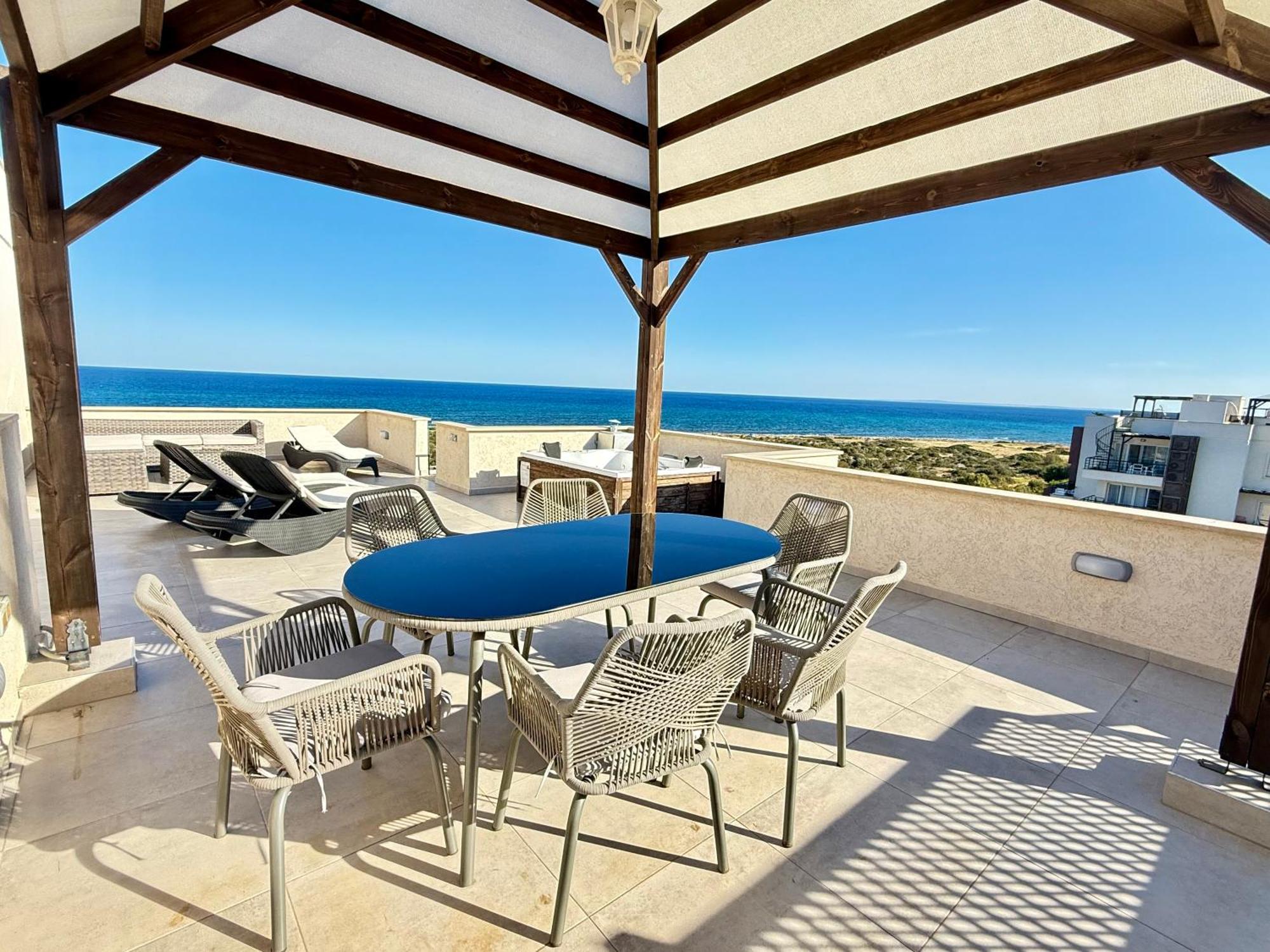 Relaxing Penthouse Suites By The Sea Vokolidha Pokoj fotografie